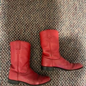 Red Leather Western Boots - Classic Cowboy Style Justin brand